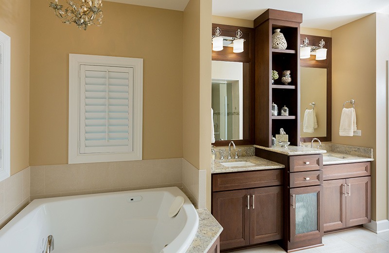 Master Bathroom Suite with soaking tub and vanity